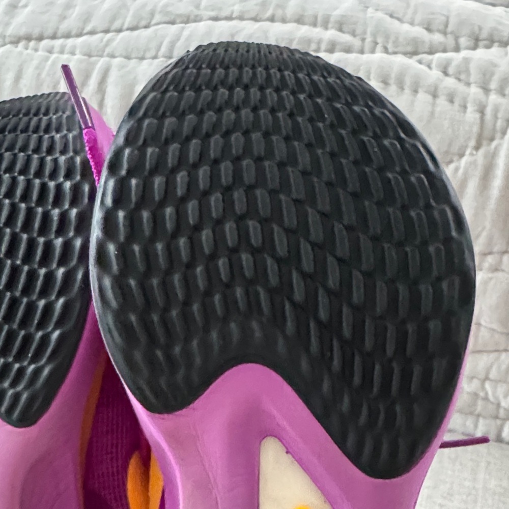 Nike Women's Vibrant Purple and Yellow Athletic Shoes Zoom Fly 5 - Picture 8 of 10